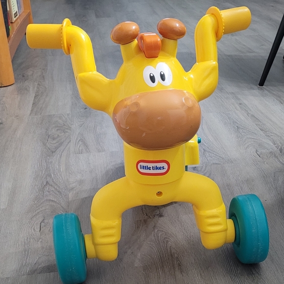 Little Tykes Giraffe Toy